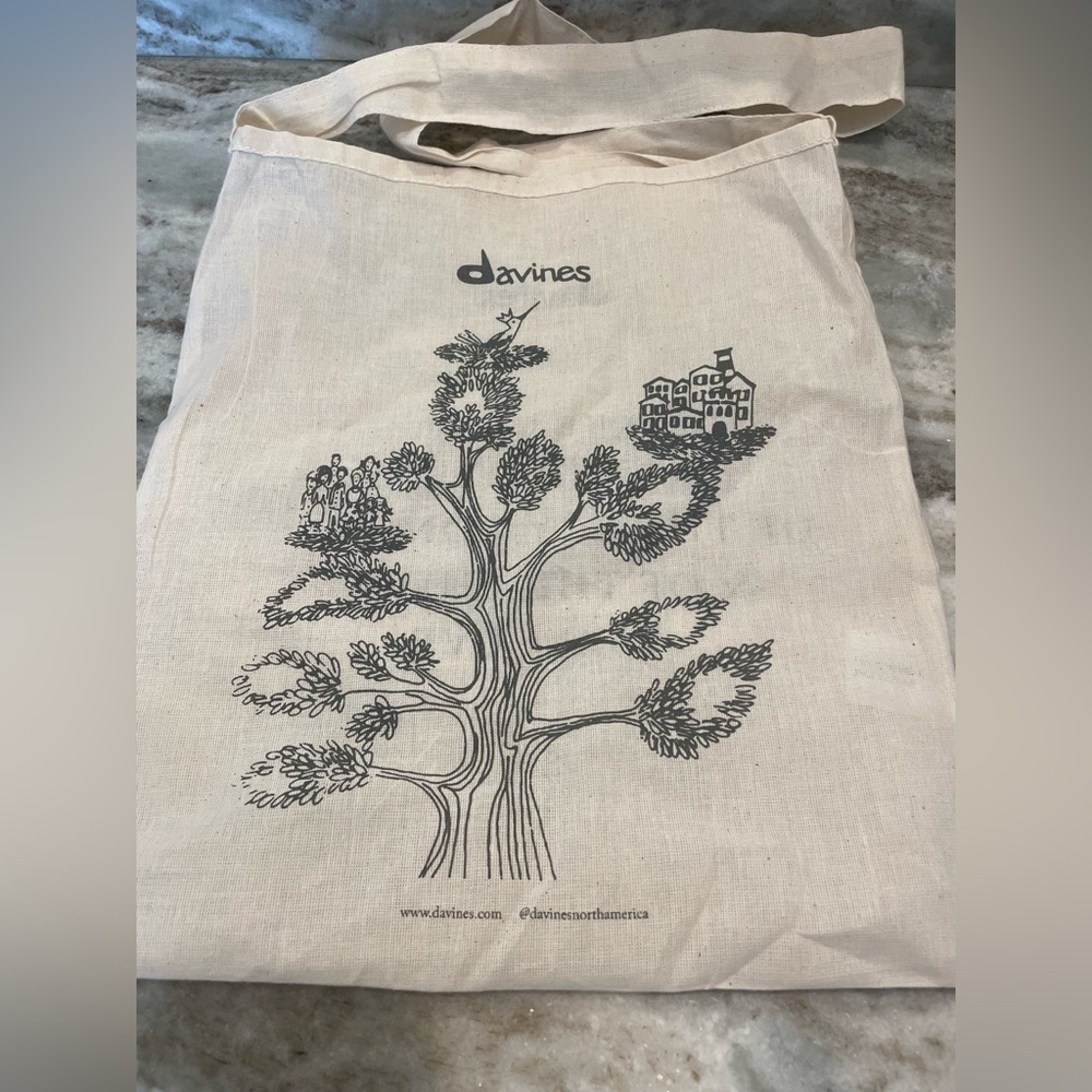 Davines-Set of 3 Brand New Products in cute cotton bag